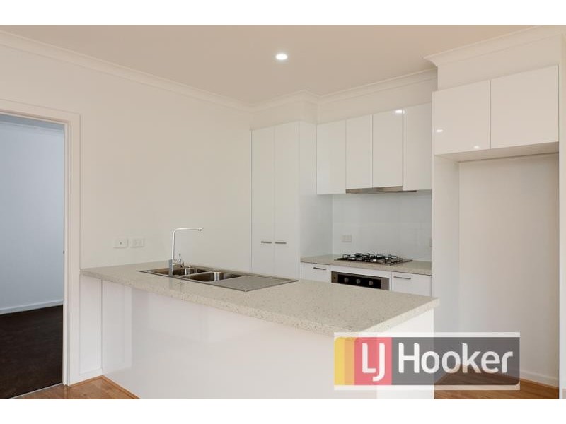 14 Kosciuszko Circuit, Clyde VIC 3978