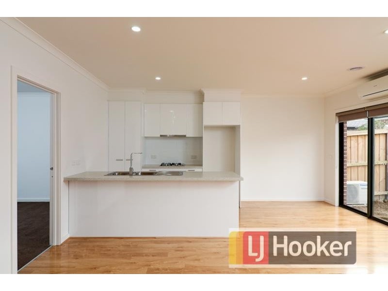 14 Kosciuszko Circuit, Clyde VIC 3978