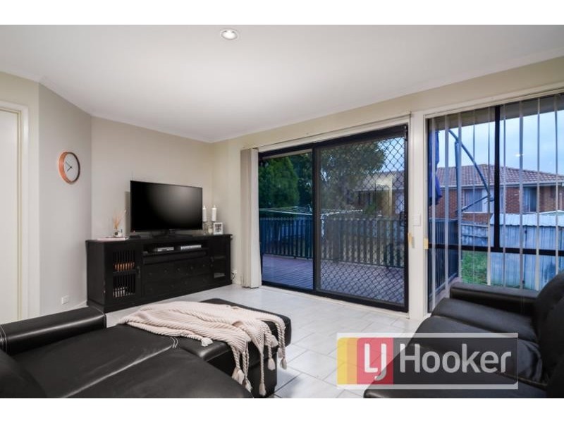 2 Bill Place, Hampton Park VIC 3976