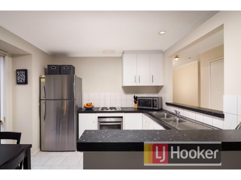 2 Bill Place, Hampton Park VIC 3976