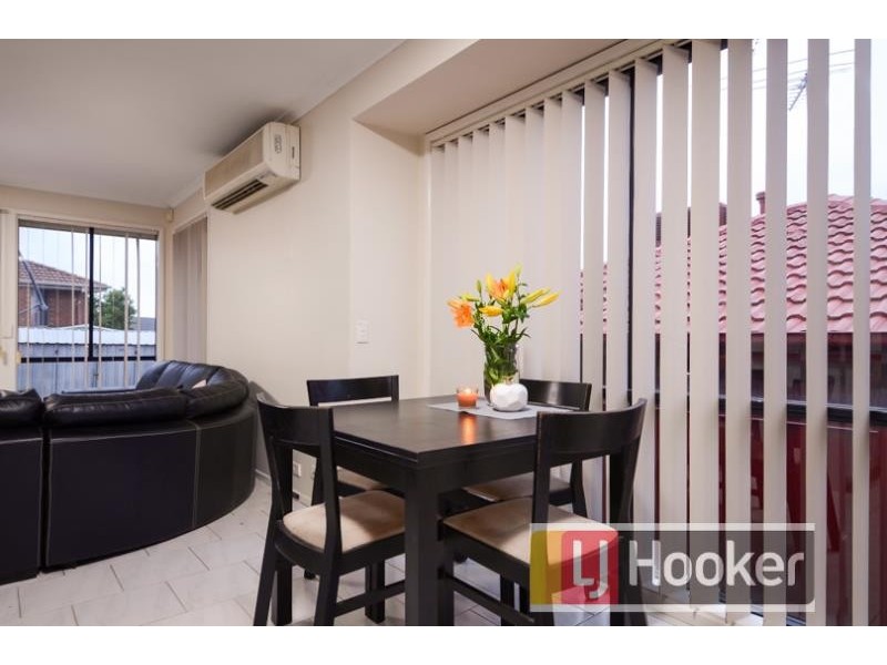 2 Bill Place, Hampton Park VIC 3976