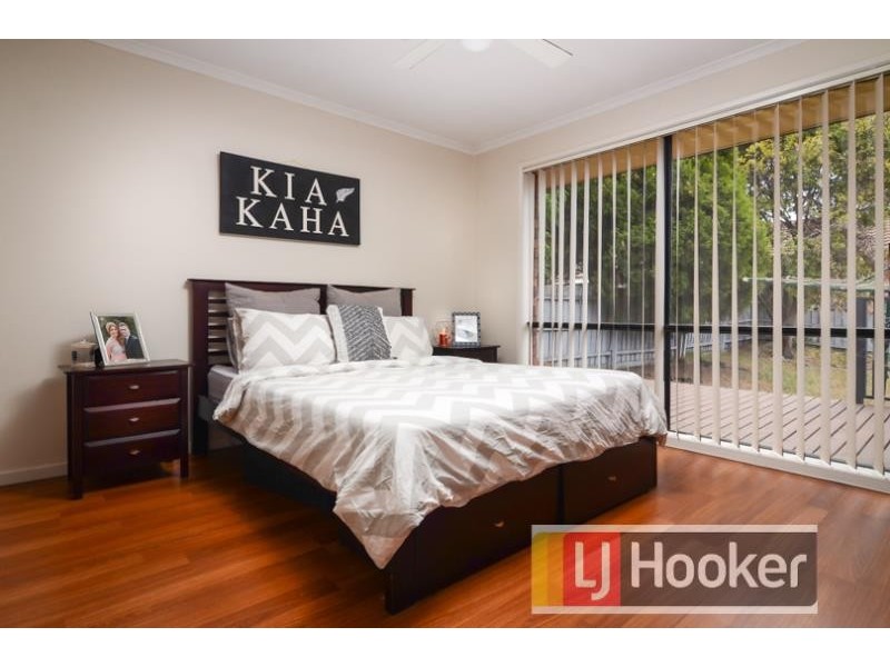 2 Bill Place, Hampton Park VIC 3976
