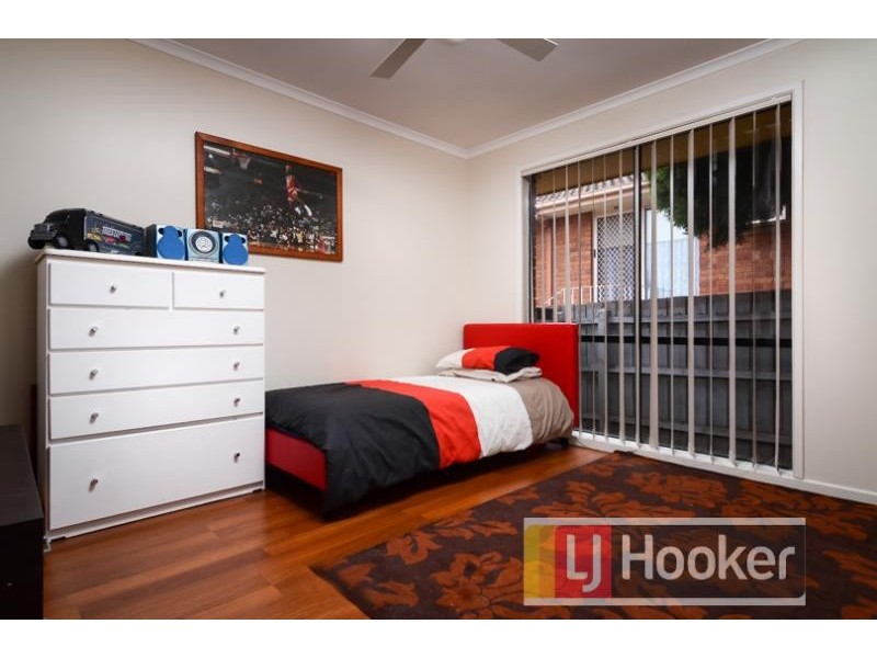 2 Bill Place, Hampton Park VIC 3976