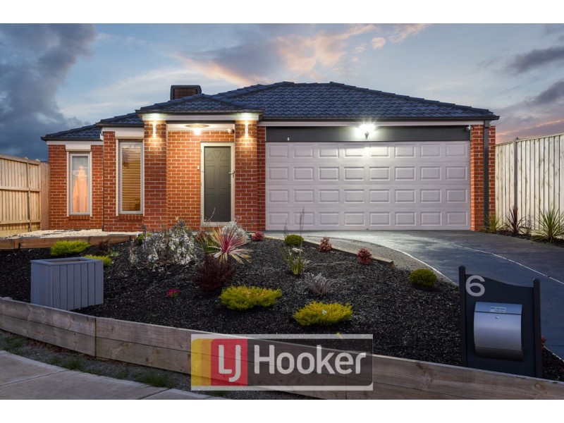 6 Kinkade Close, Cranbourne East VIC 3977