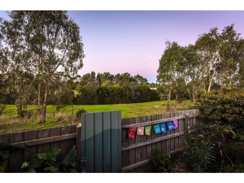 8 Filmer Crescent, Narre Warren South VIC 3805