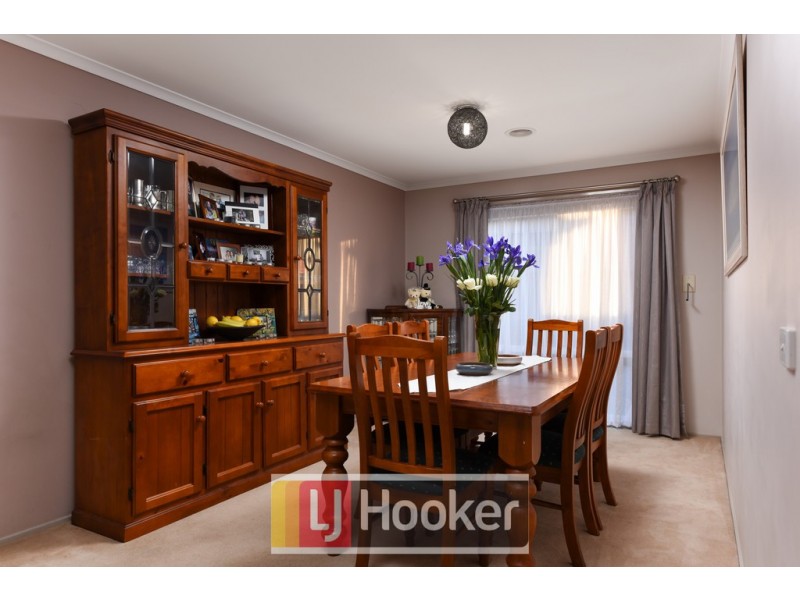 18 Hallmark Drive, Narre Warren South VIC 3805