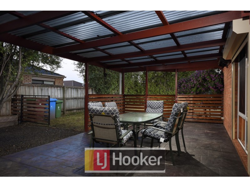 18 Hallmark Drive, Narre Warren South VIC 3805