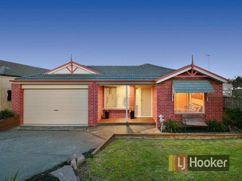 8 Tipperary Circuit, Pakenham VIC 3810