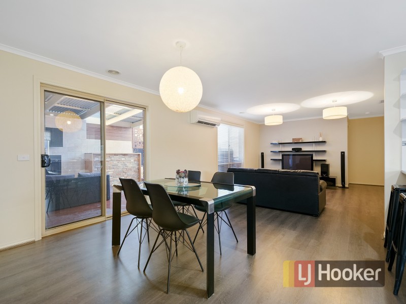 8 Tipperary Circuit, Pakenham VIC 3810