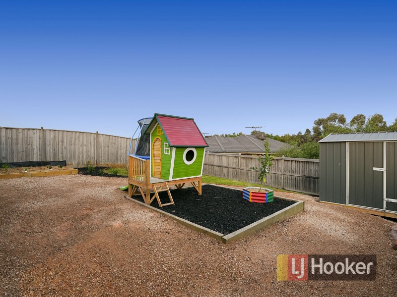 8 Tipperary Circuit, Pakenham VIC 3810