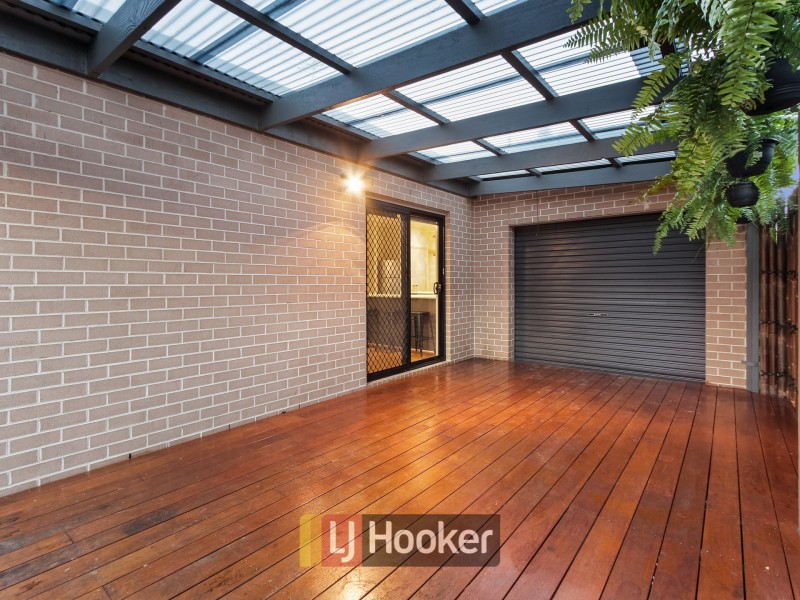 20 Merrowland Avenue, Cranbourne North VIC 3977