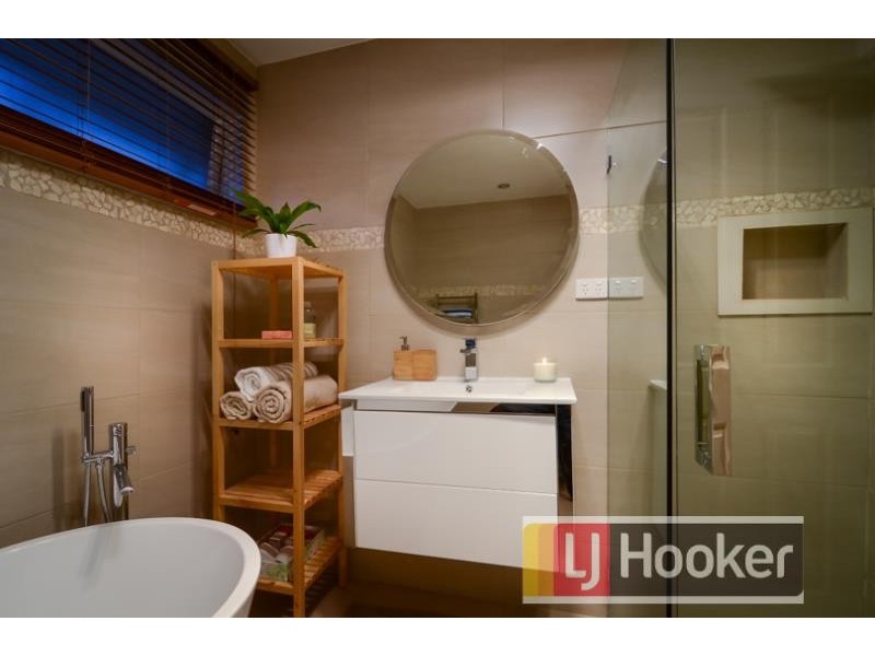 19 Lancaster Avenue, Narre Warren VIC 3805