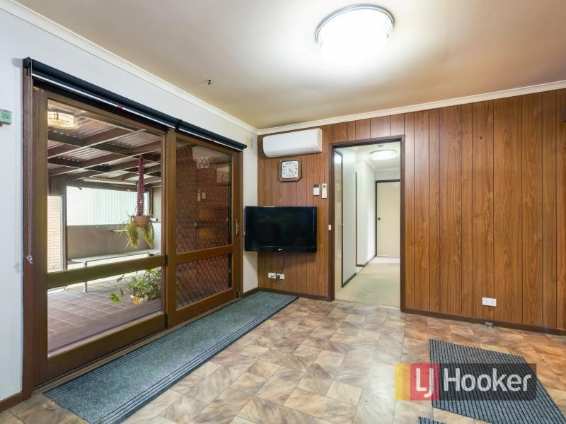 1 Selkirk Court, Berwick VIC 3806