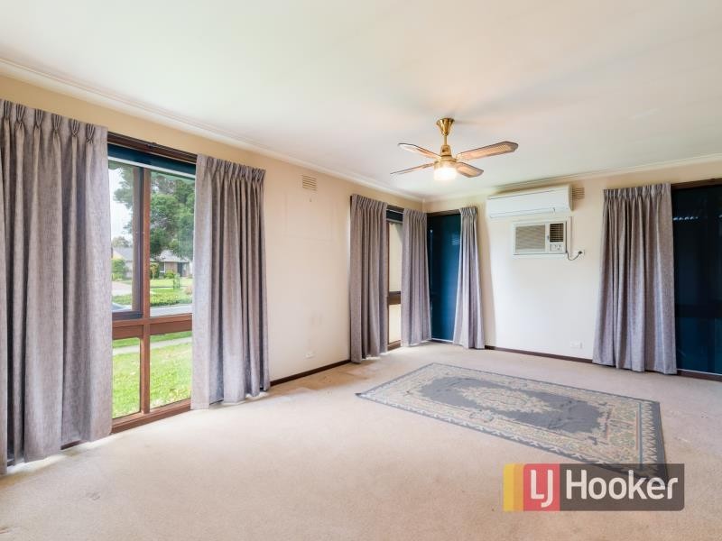 1 Selkirk Court, Berwick VIC 3806