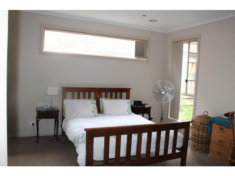 17 Flinders Park Drive, Officer VIC 3809