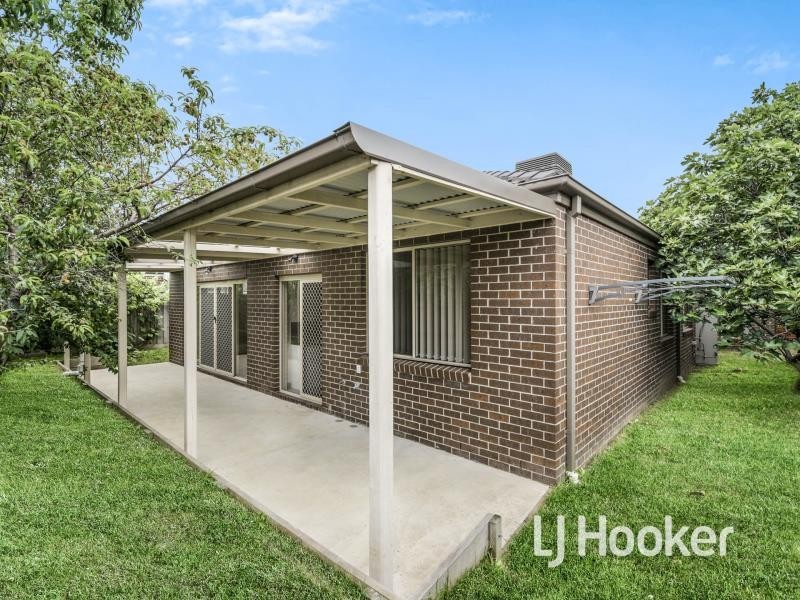 17 Flinders Park Drive, Officer VIC 3809