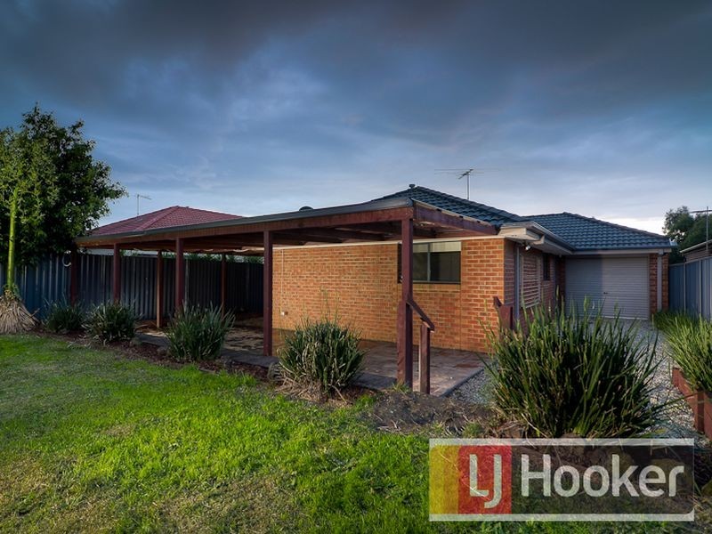47 The Parkway, Pakenham VIC 3810