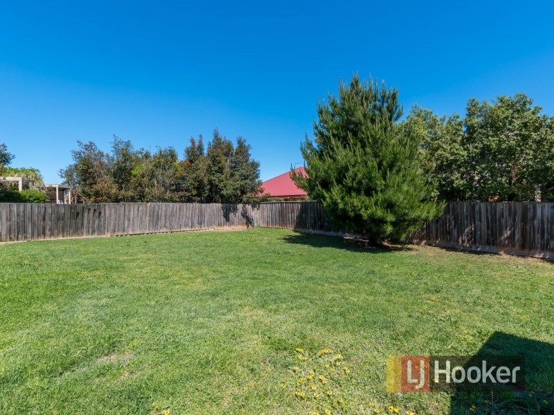 52 Beethoven Drive, Narre Warren South VIC 3805
