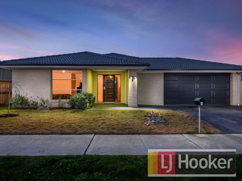 4 Bremer Street, Clyde North VIC 3978