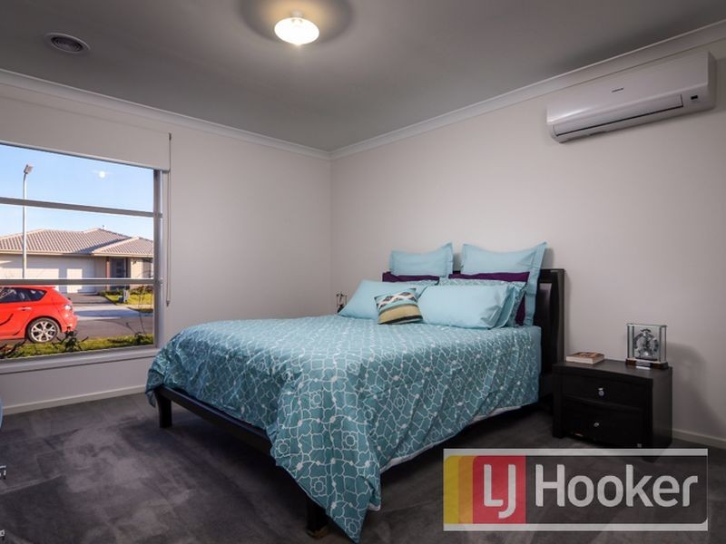 4 Bremer Street, Clyde North VIC 3978