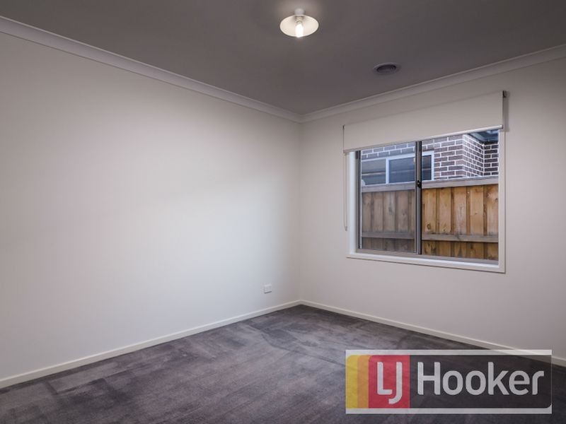 4 Bremer Street, Clyde North VIC 3978