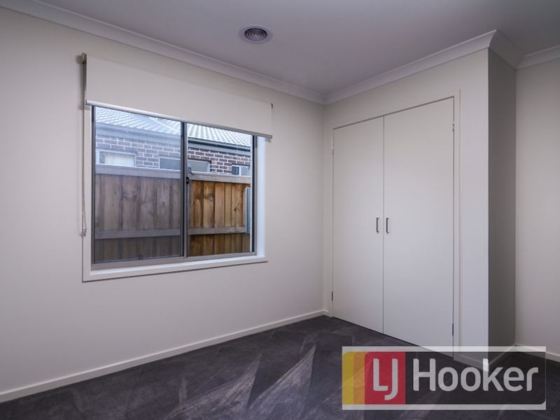 4 Bremer Street, Clyde North VIC 3978
