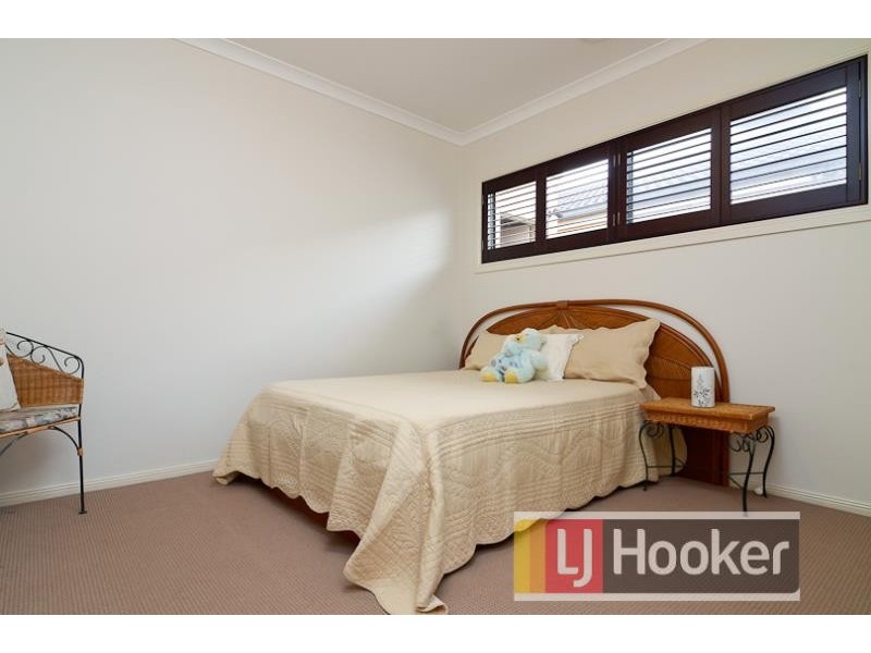 11 Jefferson avenue, Cranbourne North VIC 3977