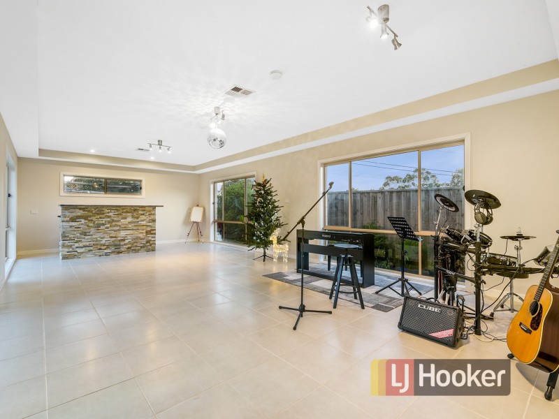 14 Orbison Court, Endeavour Hills VIC 3802