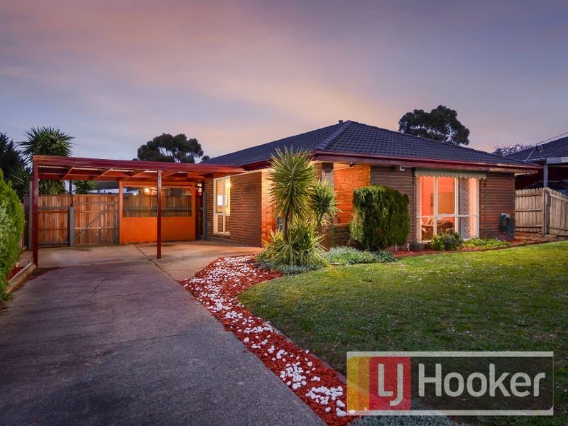 8 Heather Court, Hampton Park VIC 3976