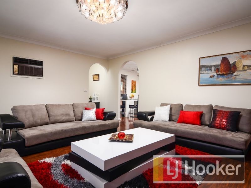 8 Heather Court, Hampton Park VIC 3976