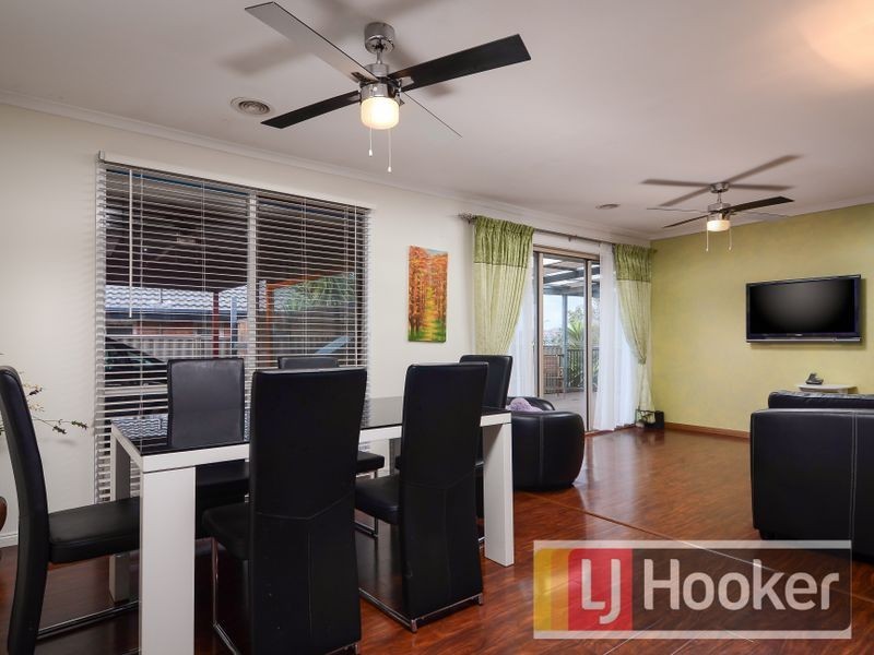 8 Heather Court, Hampton Park VIC 3976