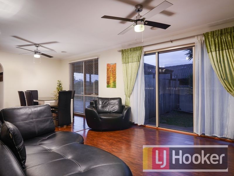 8 Heather Court, Hampton Park VIC 3976