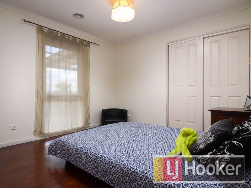 8 Heather Court, Hampton Park VIC 3976