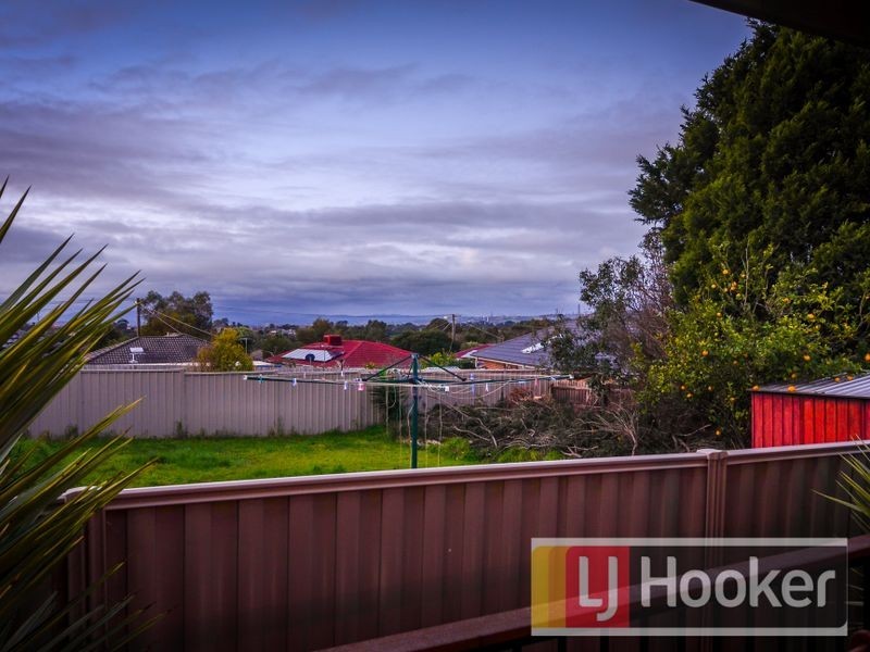8 Heather Court, Hampton Park VIC 3976