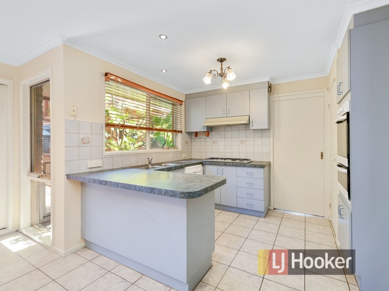 22 Dewsbury Court, Narre Warren South VIC 3805