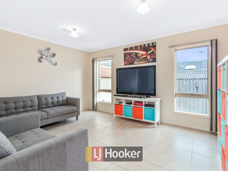 13 Wilkinson Way, Endeavour Hills VIC 3802