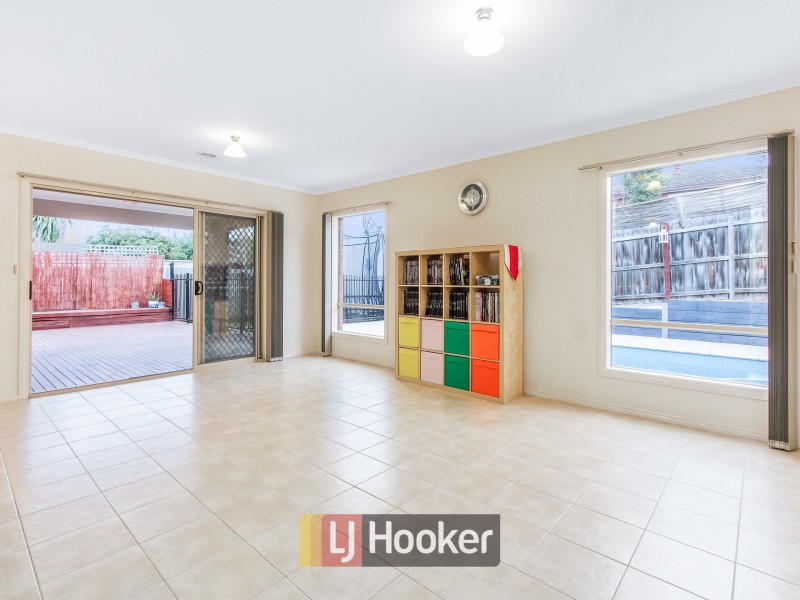 13 Wilkinson Way, Endeavour Hills VIC 3802