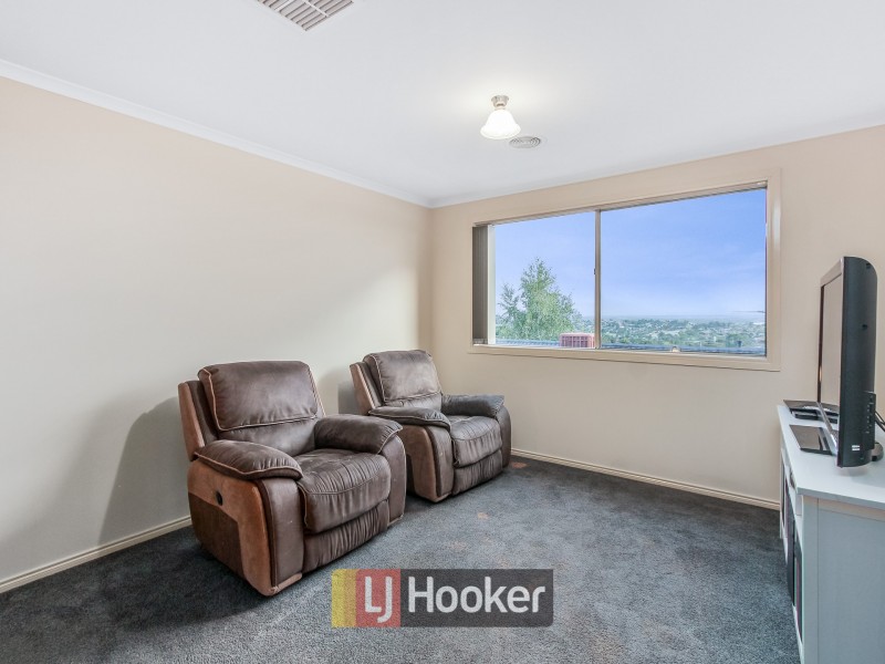 13 Wilkinson Way, Endeavour Hills VIC 3802