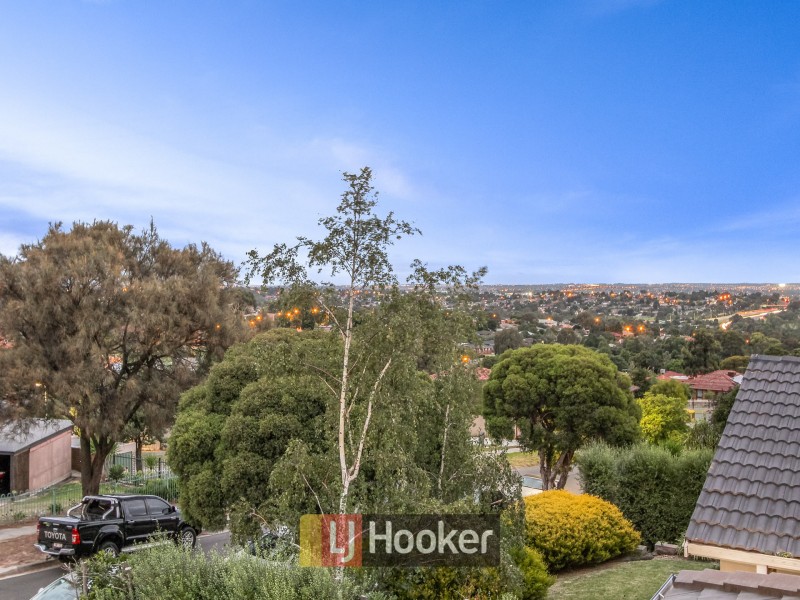13 Wilkinson Way, Endeavour Hills VIC 3802