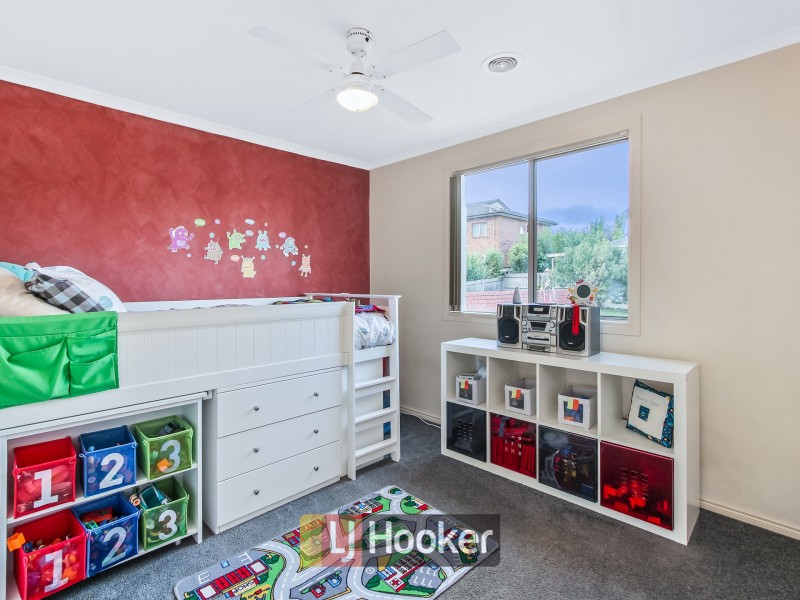 13 Wilkinson Way, Endeavour Hills VIC 3802
