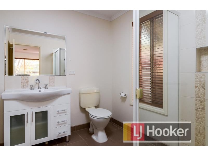 20 Turnberry avenue, Narre Warren South VIC 3805