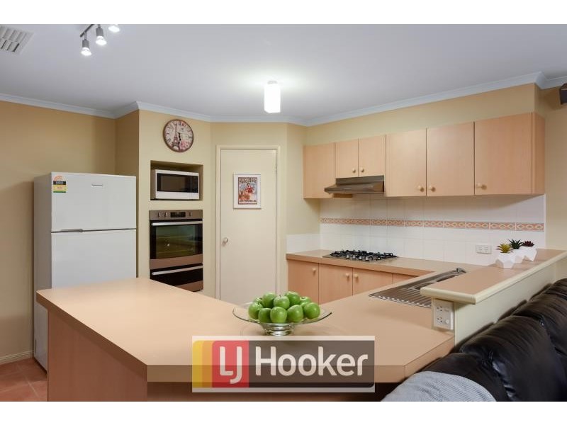 18 McCartney Drive, Narre Warren South VIC 3805