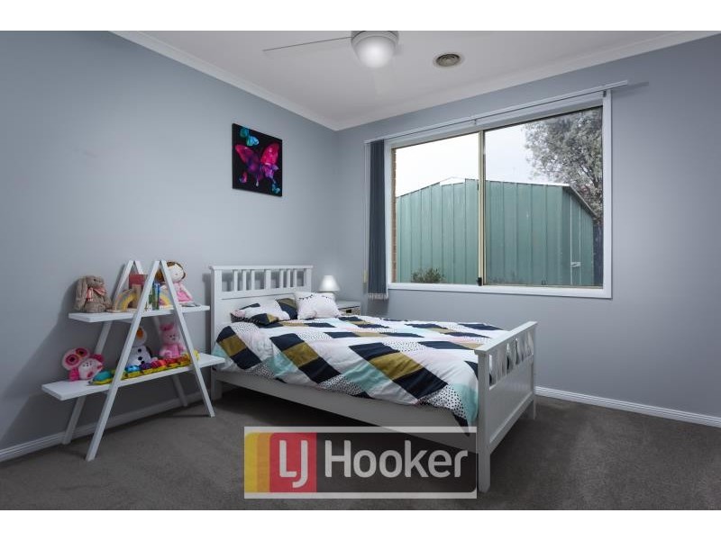 18 McCartney Drive, Narre Warren South VIC 3805