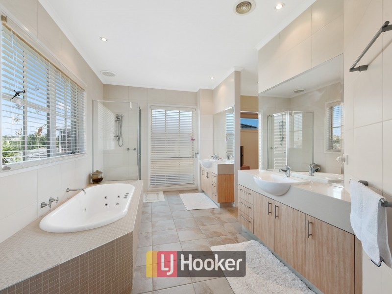 3 The Springs Close, Narre Warren South VIC 3805