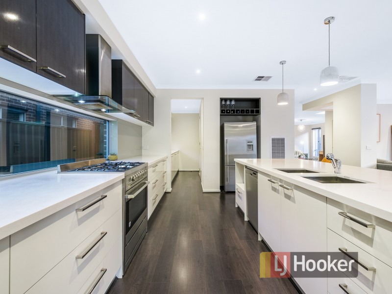 58 Pegasus Road, Cranbourne West VIC 3977