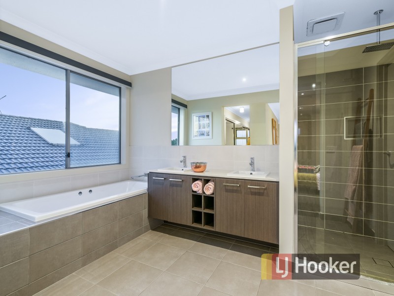 58 Pegasus Road, Cranbourne West VIC 3977