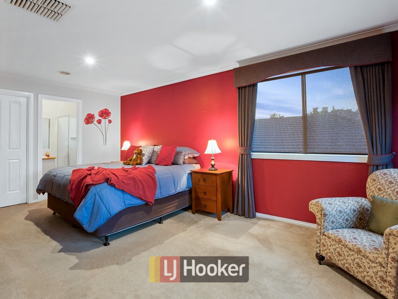 13 Park Square, Narre Warren South VIC 3805