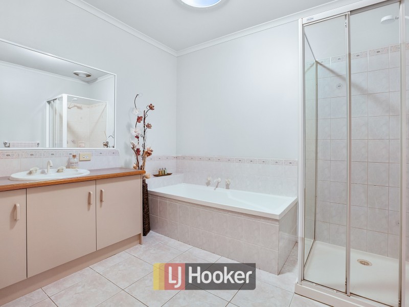 13 Park Square, Narre Warren South VIC 3805