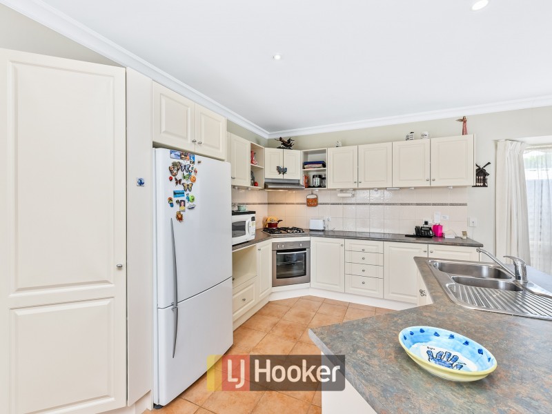 20 Tuileries Rise, Narre Warren South VIC 3805