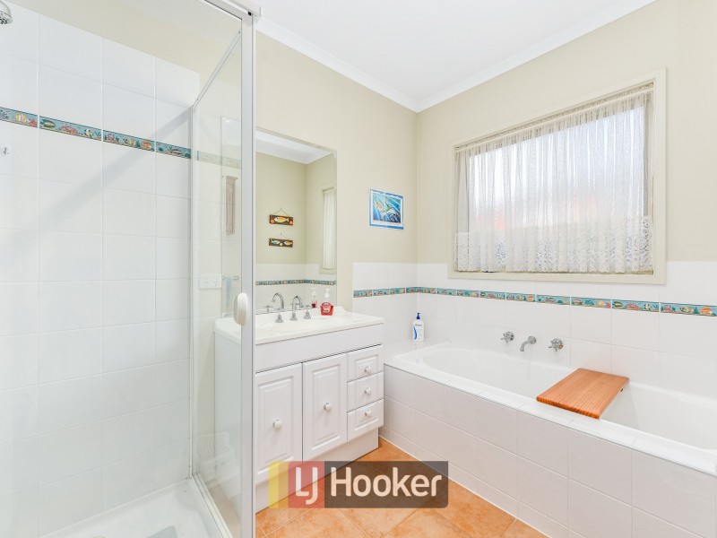 20 Tuileries Rise, Narre Warren South VIC 3805